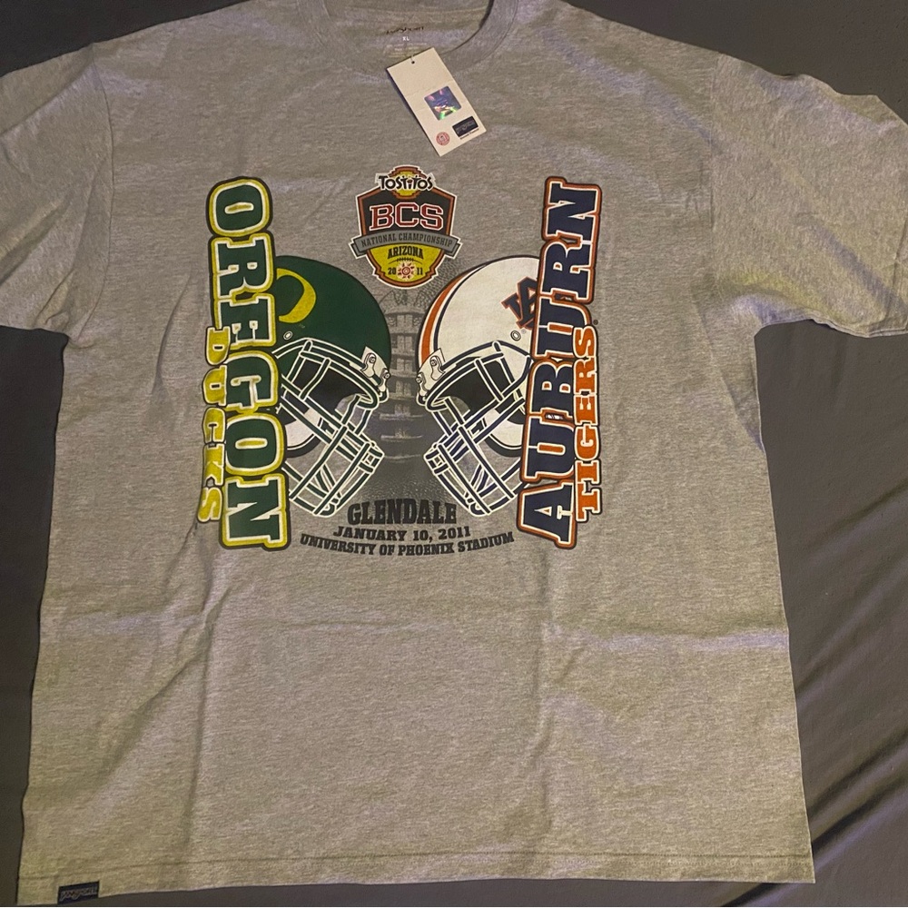 Men’s XL Grey 2011 BCS National Championship Game T-shirt Oregon vs Auburn.